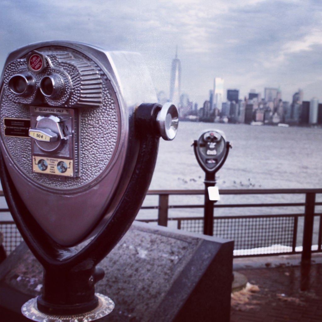 对,还有这个经典的望远镜