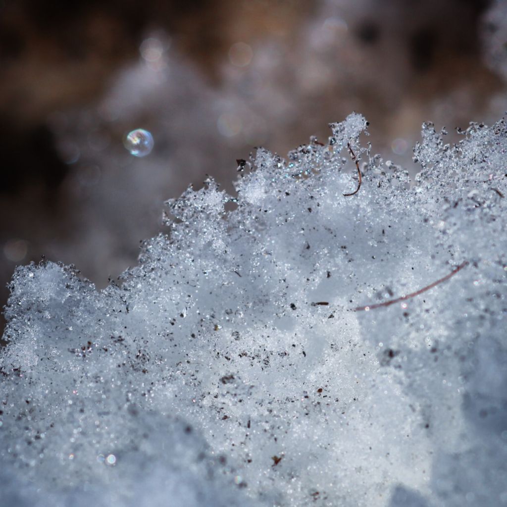 晶莹剔透的冰晶