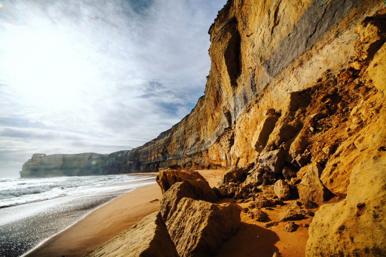 超广角镜头才能把全景拍下