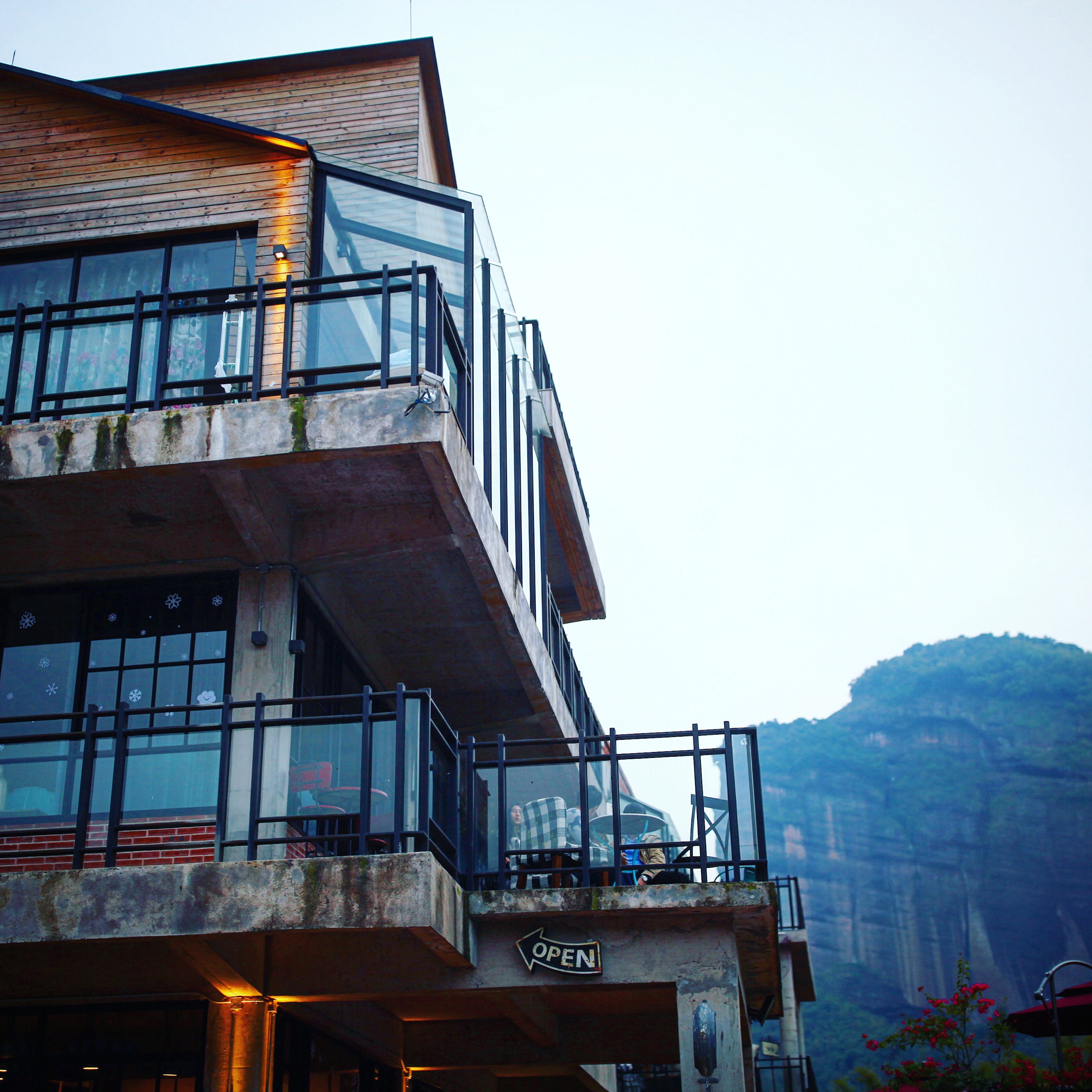 民宿的一角，外观上也是很超前的