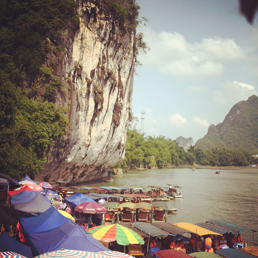 小小的码头如今已经成为大型的游客码头了
