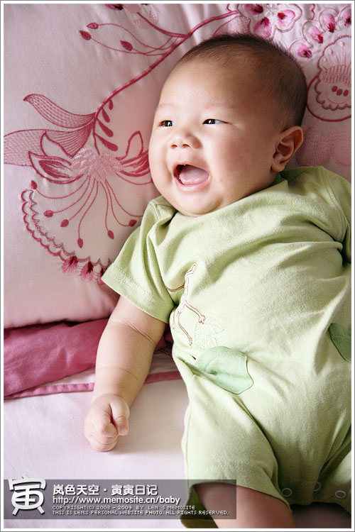 继续再换一件绿色的短袖，哈哈